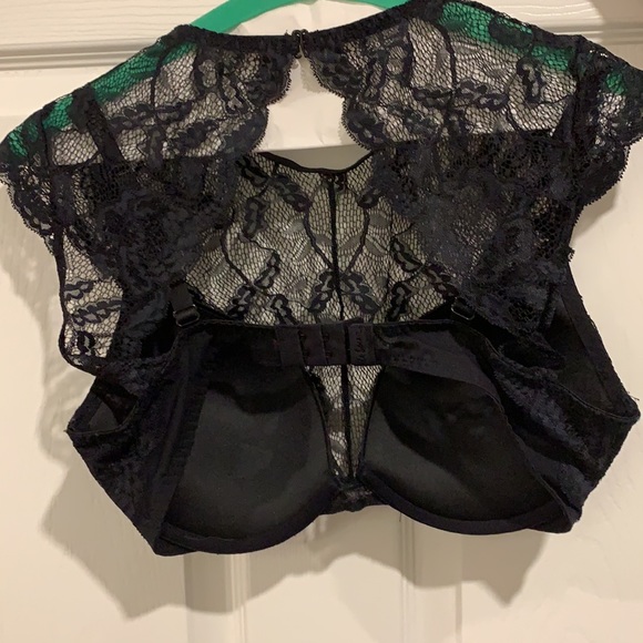 Lace black bra! - Picture 2 of 2